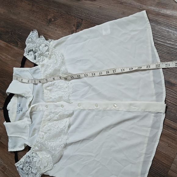Love fire white blouse with lace and cold shoulder look with elastic junior lg - Picture 5 of 7